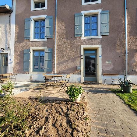 Gite Coeurdacier Monthureux-sur-Saone Exterior photo